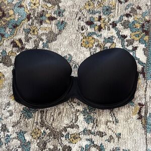 Victoria’s Secret strapless bra
